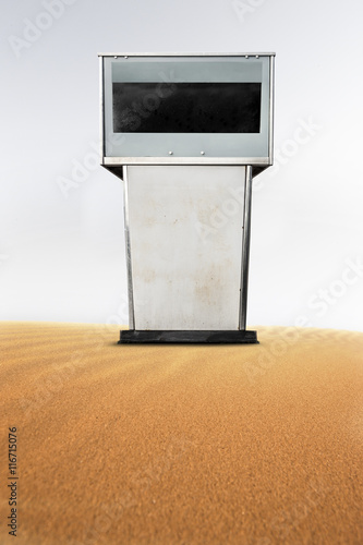 Zapfsäule in der Wüste