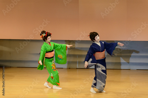 Japanese dance