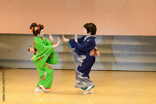 Japanese dance