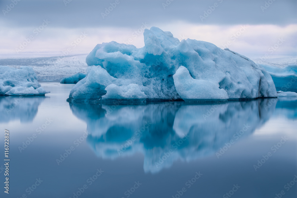 Iceberg, glacier bay, iceland Iceberg, glacier bay, iceland