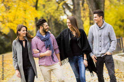 Young people in the autumn ...