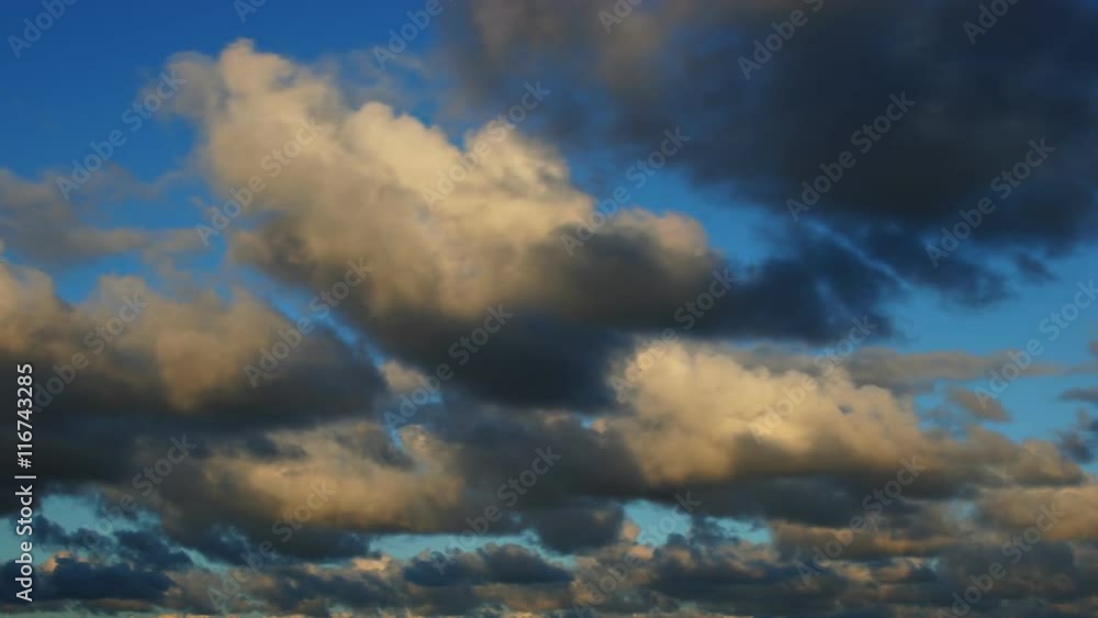 Beautiful time lapse of puffy clouds.