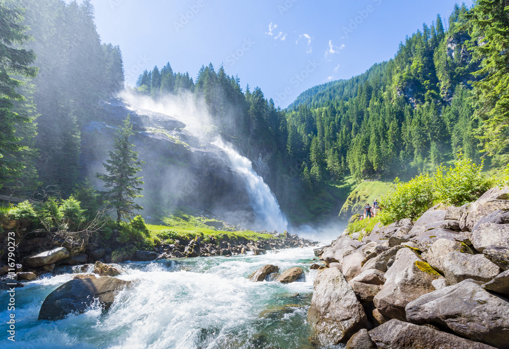 Obraz premium Wodospady Krimml w Parku Narodowym Wysokie Taury w Salzburgu