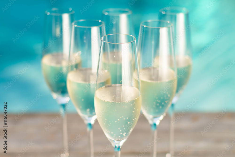 champagne glasses