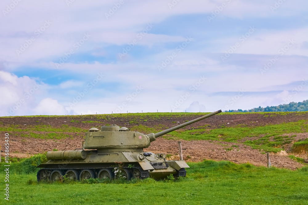 Fototapeta premium Tank on the Field