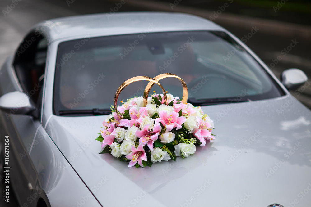 bouquet of roses against car wedding decoration Stock Photo