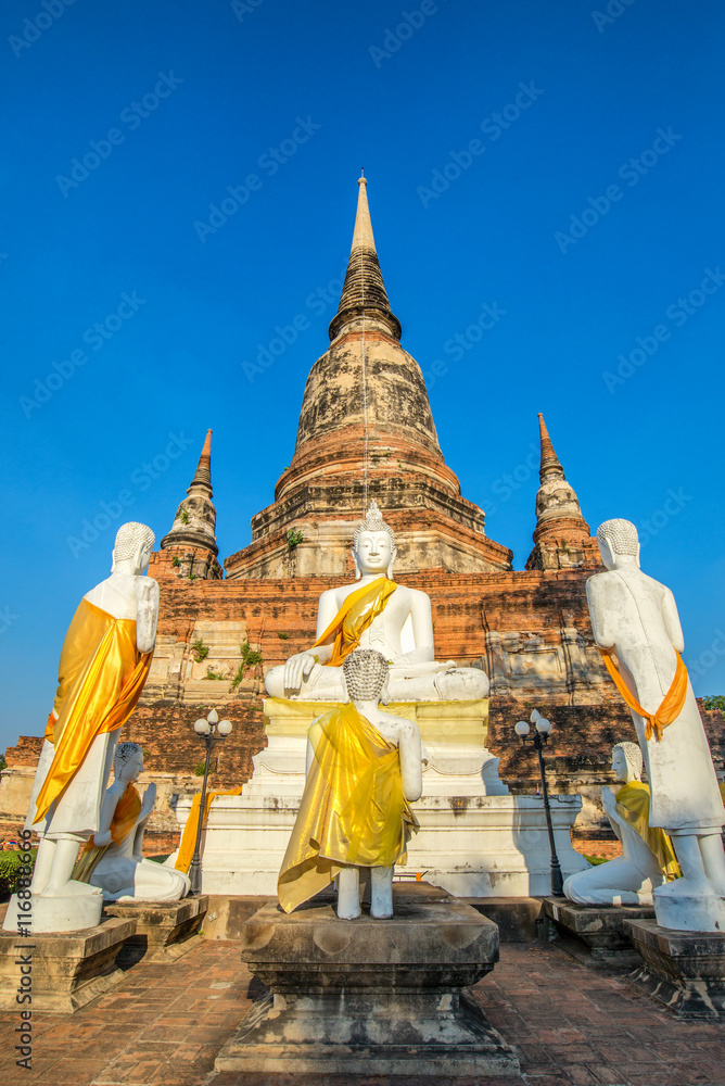 Naklejka premium Wat yai chaimongkol ,Old and ancient Temple of Ayuthaya, Thailan