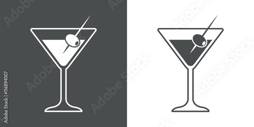 Icono plano coctel con aceituna