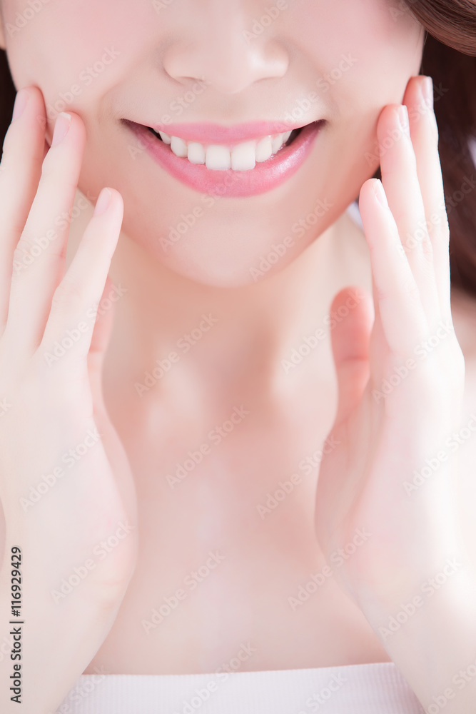 Fototapeta premium Beautiful woman with health teeth