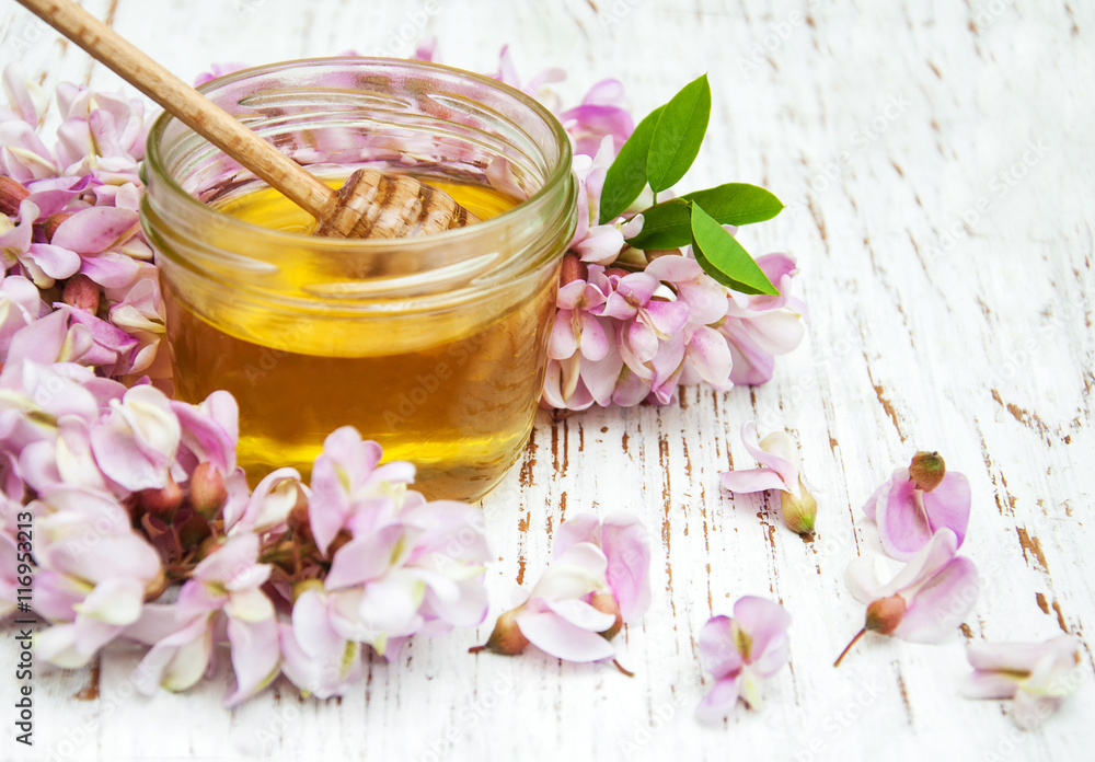 honey with acacia blossoms honey with acacia blossoms