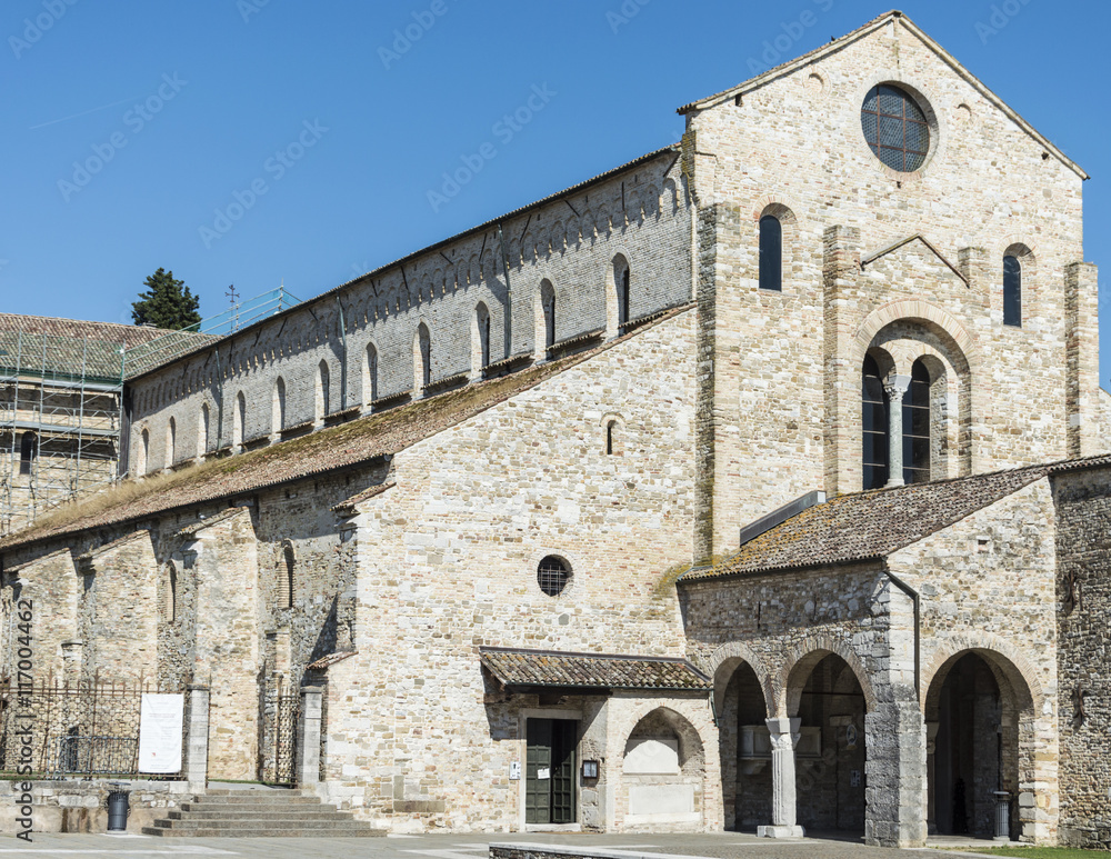 External restoration of a medieval italian church