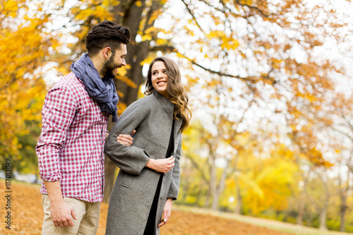Young couple in the autumn ...