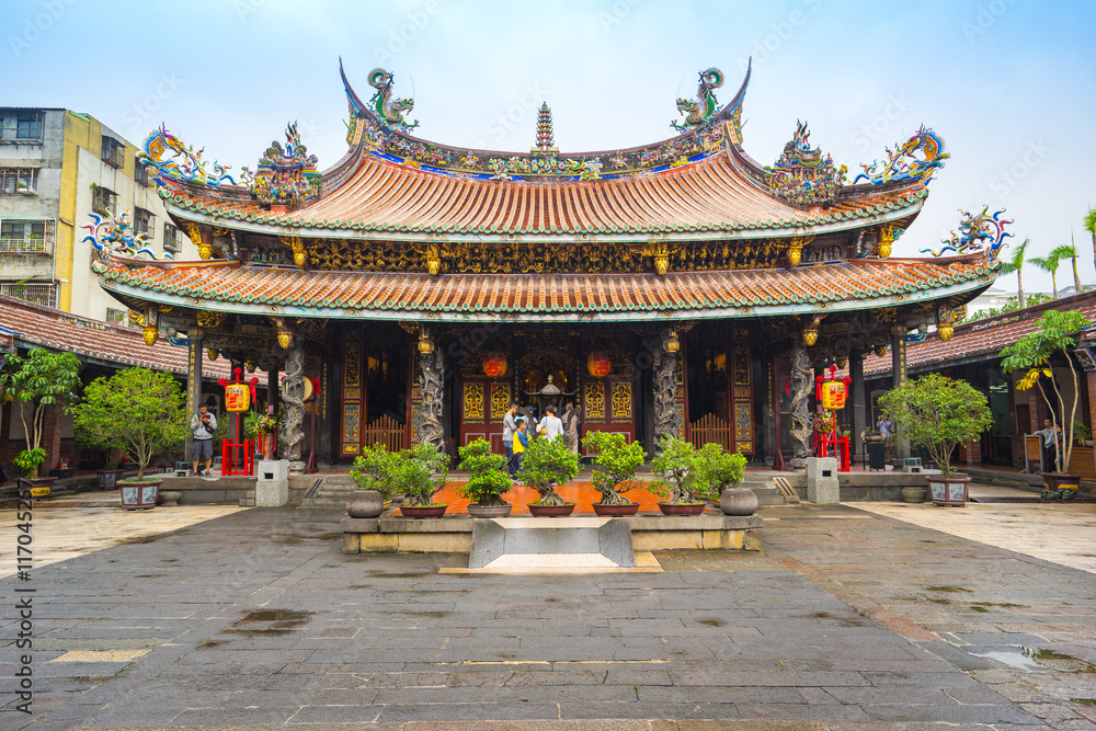 The Dalongdong Baoan Temple in Taipei, Taiwan The Dalongdong Baoan Temple in Taipei, Taiwan