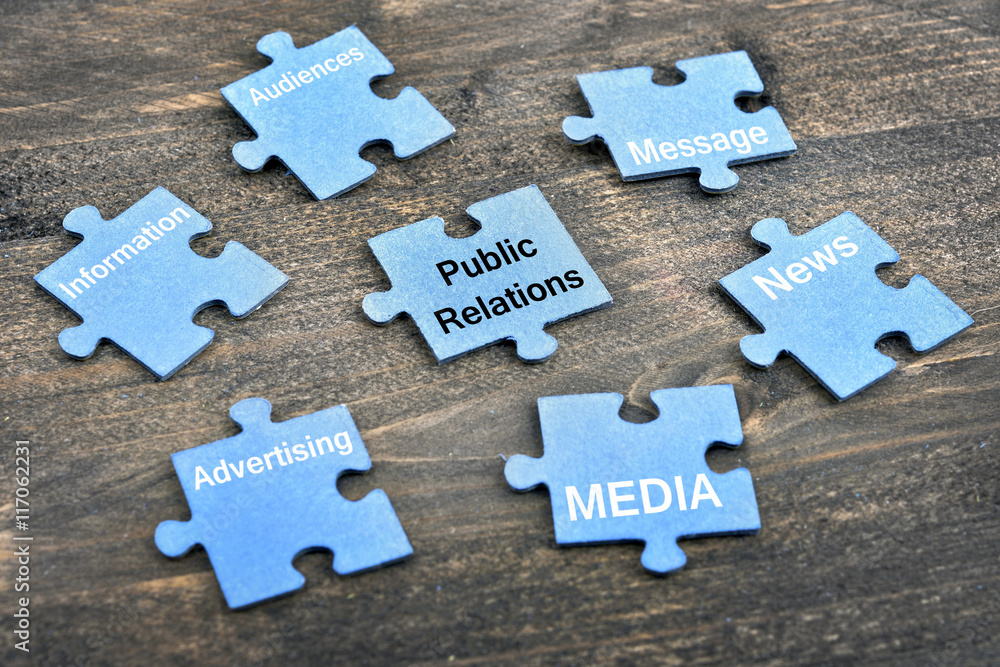 Obraz premium Puzzle with word Public Relations