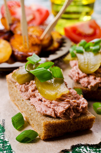 Sandwich with liver pate
