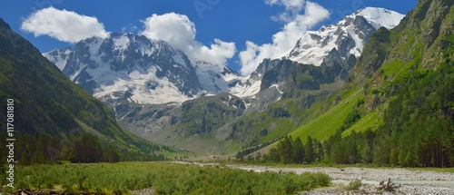 Fototapeta Naklejka Na Ścianę i Meble -  Caucasus summits