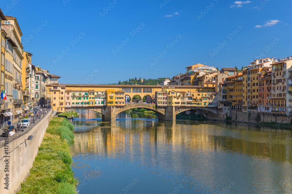 Ponte Vecchio and city skyline, Florence, Italy