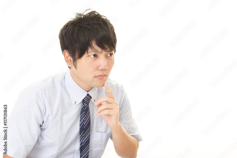 真剣な表情のビジネスマン