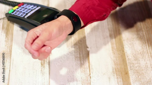 Making payment with smart watch and pos terminal