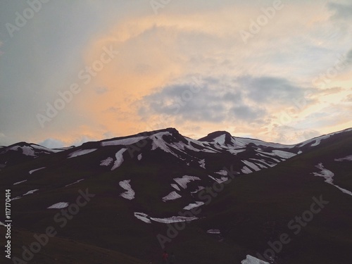 Fototapeta Naklejka Na Ścianę i Meble -  monti tramonto