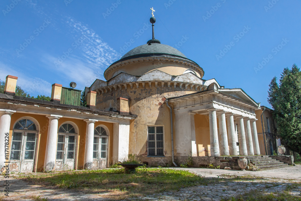 Rotunda-crypt in manor Sukhanovo, Moscow, Russia