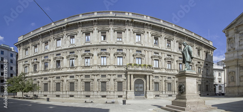 Fotografie milano palazzo marino parte posteriore in piazza san fedele con statua alessandr