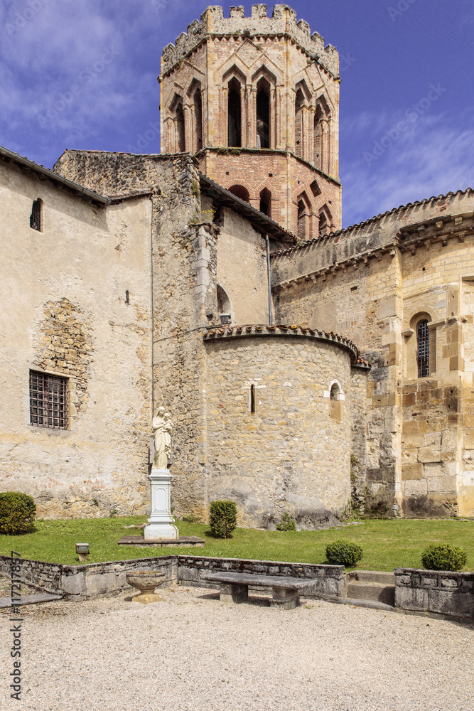 Saint-Eizier - Historic center, Church and castle