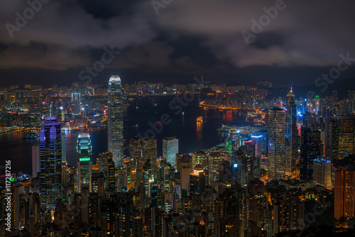 Hong Kong at night. © thepoo