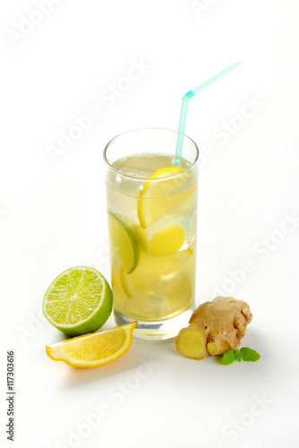 glass of ginger ale