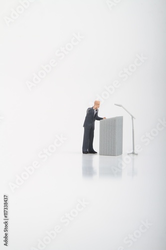 comizio elettorale in miniatura