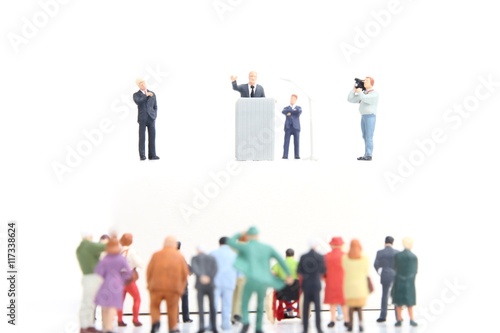 comizio elettorale in miniatura