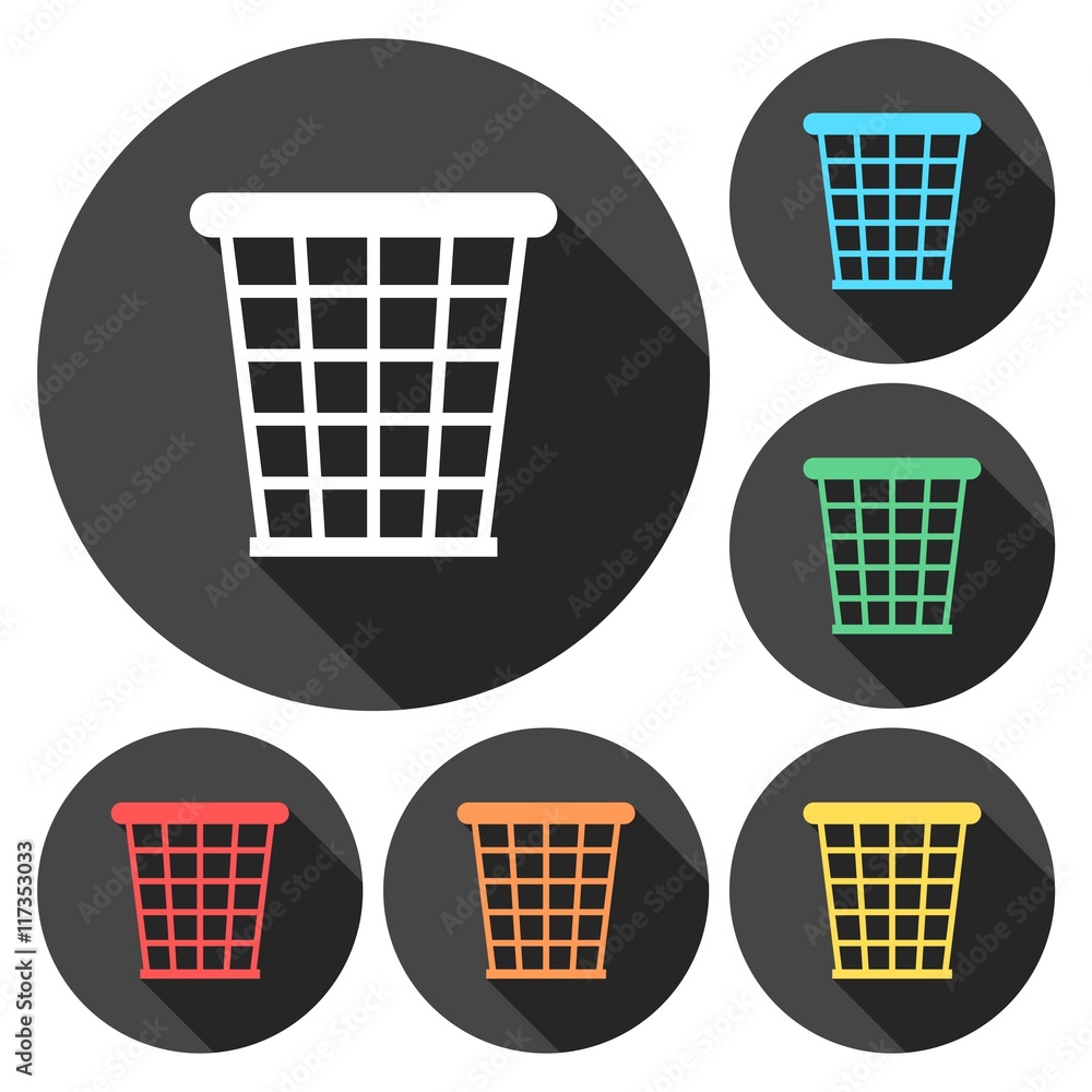 Trash can icons set Trash can icons set