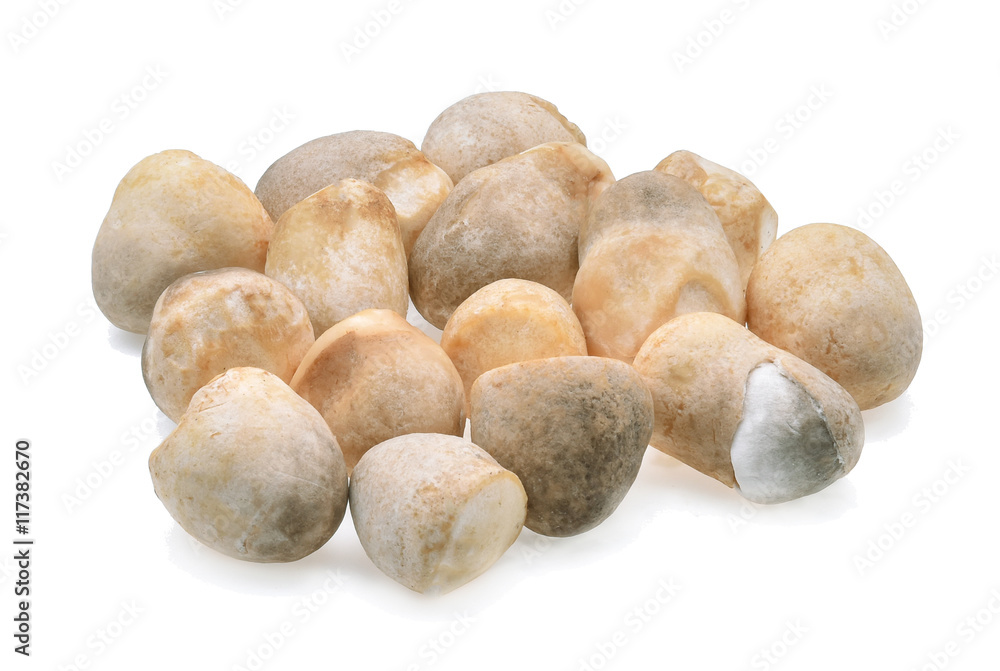 Fototapeta premium Straw mushrooms isolated on white