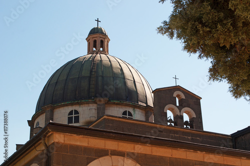 Tanga, Israele: la Chiesa delle Beatitudini sul Monte delle Beatitudini, dove Gesù avrebbe pronunciato il discorso della Montagna con le 8 beatitudini, il 3 settembre 2015