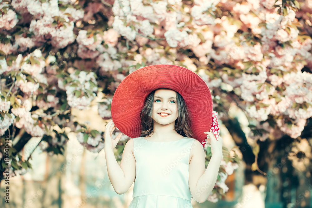 Obraz premium Fashionable girl in bloom