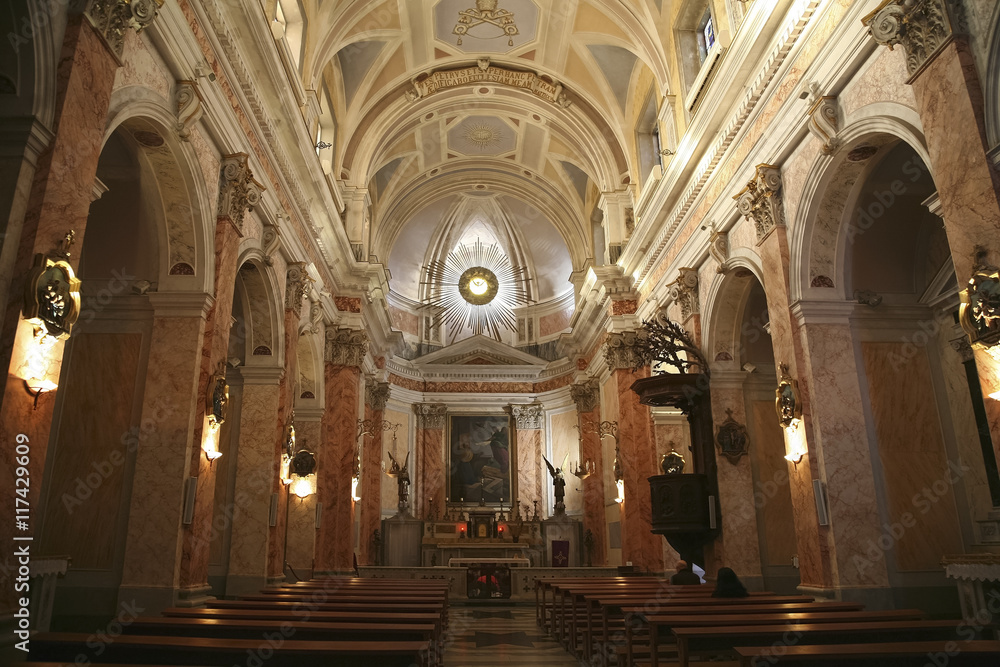 Interior St. Peter's Cathedral