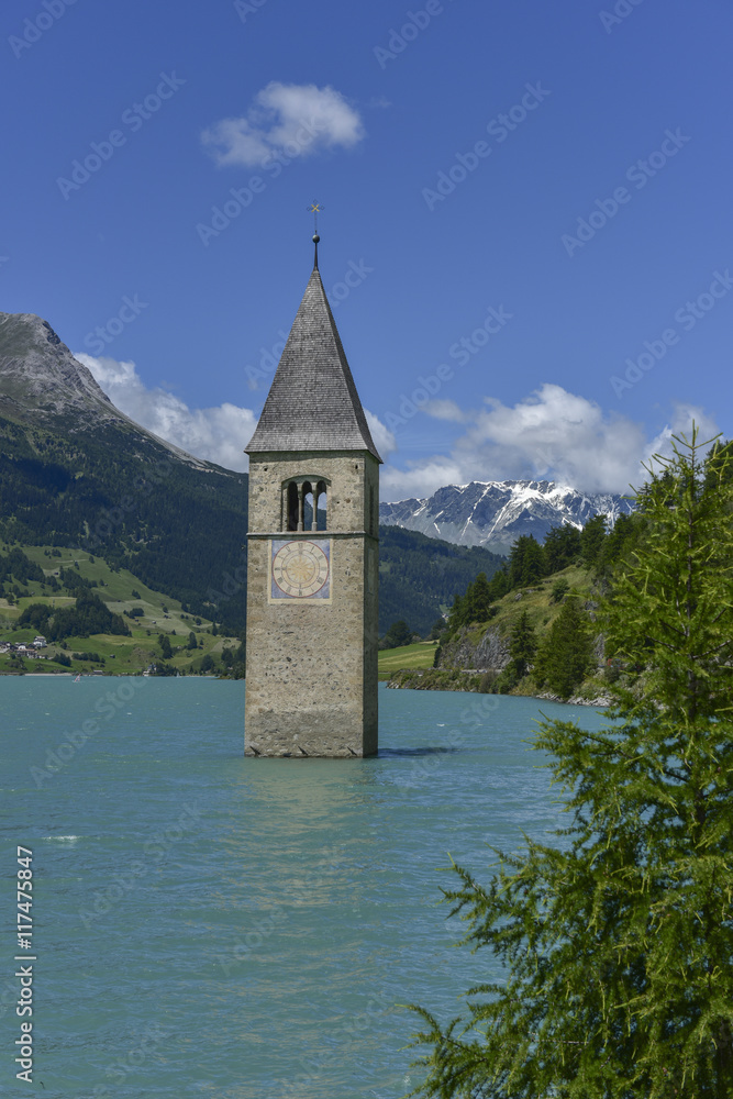 Vinschgau - Reschensee und der berühmte Kirchturm des versunkenen Dorf