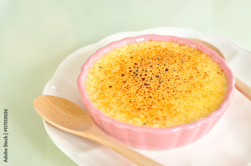 Creme brulee, a vanilla cream dessert with caramelised sugar on top Creme brulee, a vanilla cream dessert with caramelised sugar on top