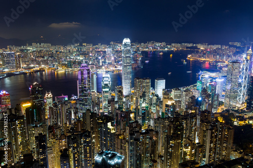 Hong Kong skyline © leungchopan