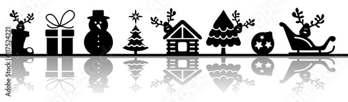 Weihnachtslandschaft mit Elchen, Bäumen und Schnee