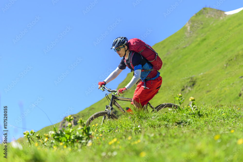 mit dem MTB im alpinen Gelände unterwegs mit dem MTB im alpinen Gelände unterwegs