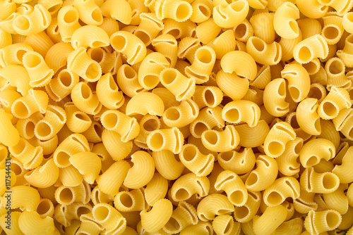 uncooked elbow pasta