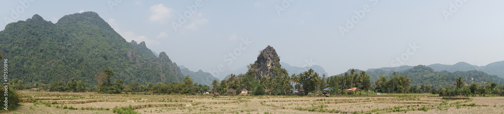 Fototapeta premium Landschaft um Vang Vieng, Laos, Asien