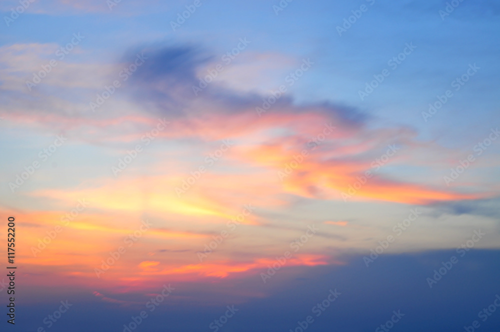 Fototapeta premium Czerwone niebo w pastelowych kolorach