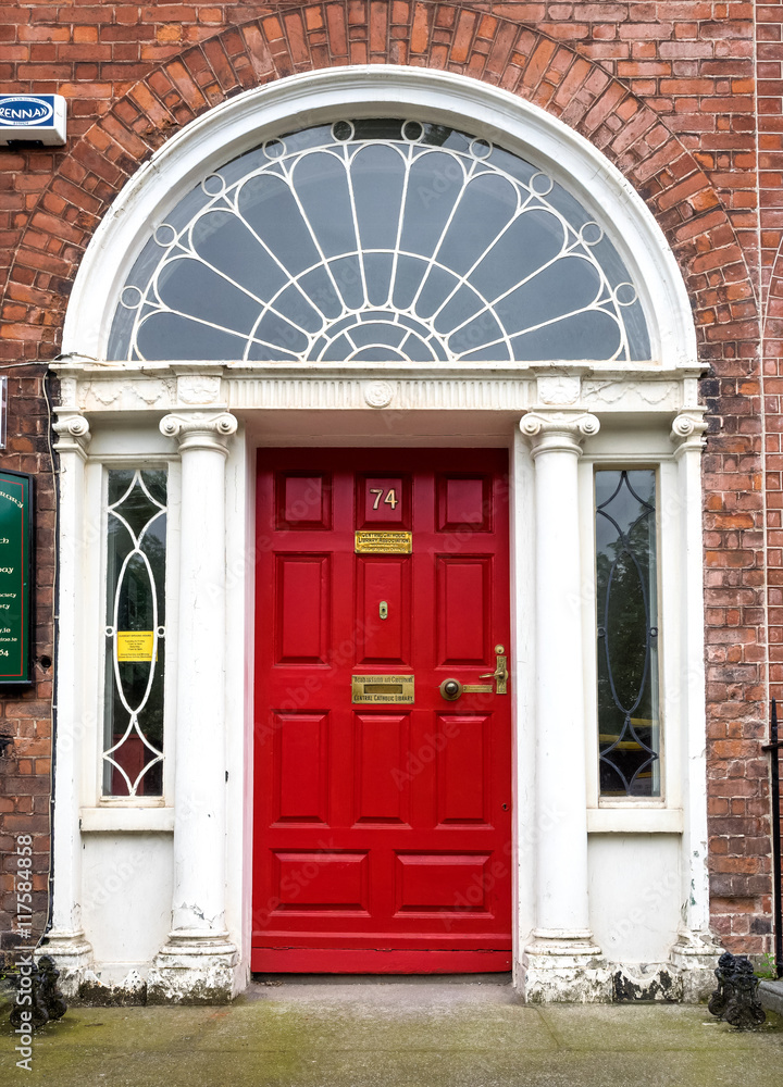 Irland - Dublin - bunte Türen am Merrion Square Park Irland - Dublin - bunte Türen am Merrion Square Park