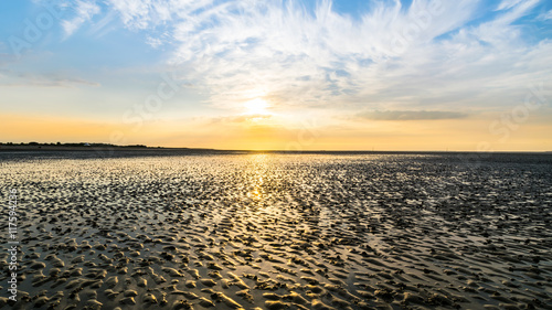 Sonnenuntergang im Wattenmeer. Nordsee