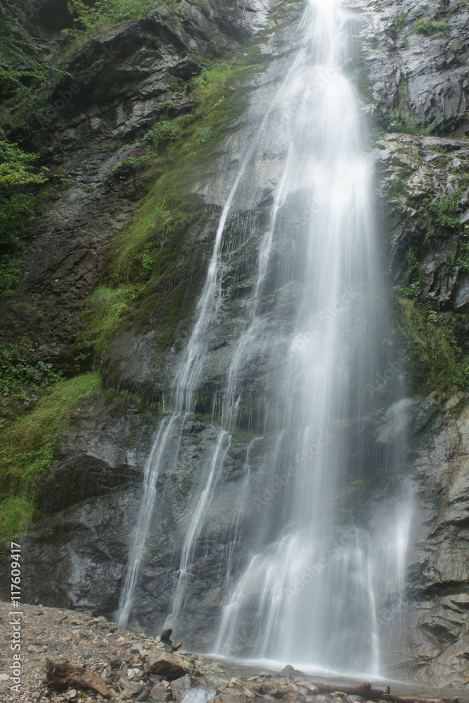 Obraz premium Sutovsky Waterfall