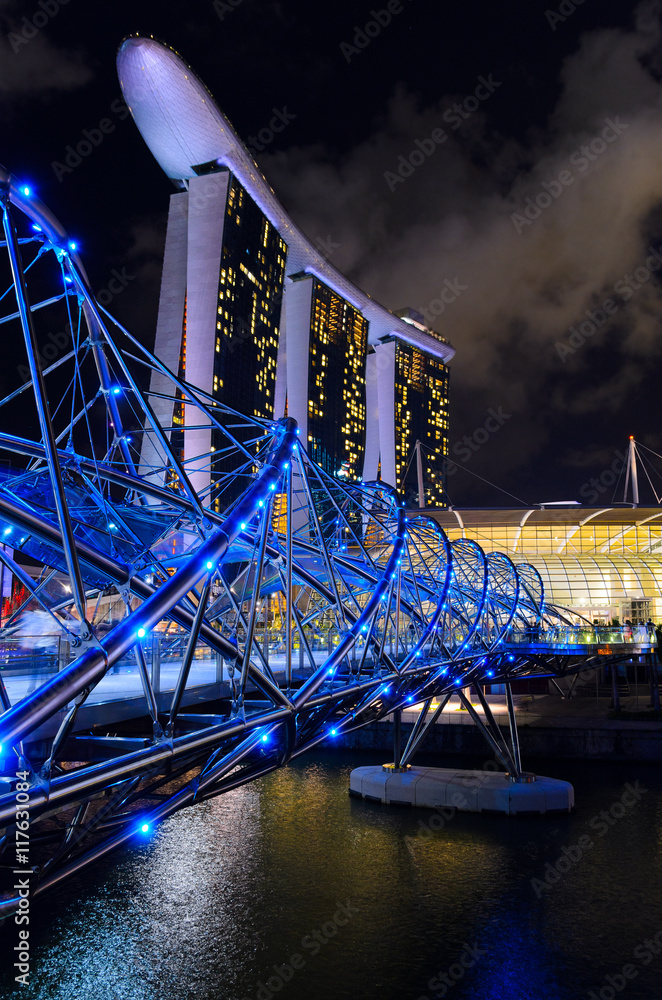 Obraz premium night view of Singapore downtown and marina bay