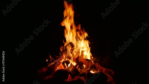 Campfire in the dark UHD