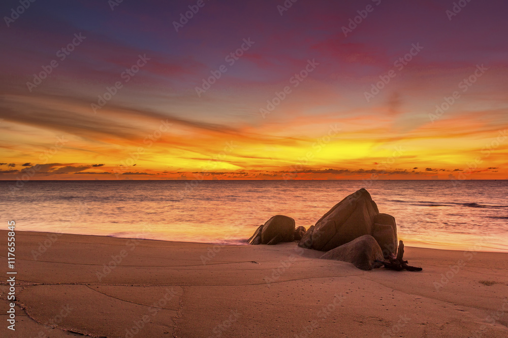 Obraz premium sunset at Promthep Cape in Phuket, southern Thailand